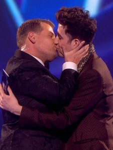 1392895173_nick-grimshaw-james-corden-brit-awards-2014-brits-kiss-lips-homepage